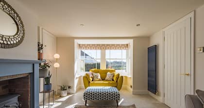 Wheelwrights Cottage - beautiful cottage by Bloom Stays, sleeping 5 guests in 3 bedrooms