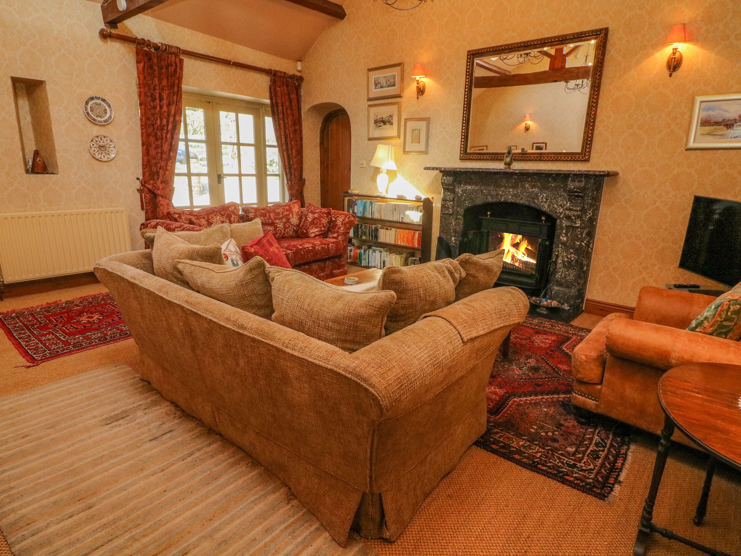 EASBY COTTAGE, pet friendly, character holiday cottage in Richmond