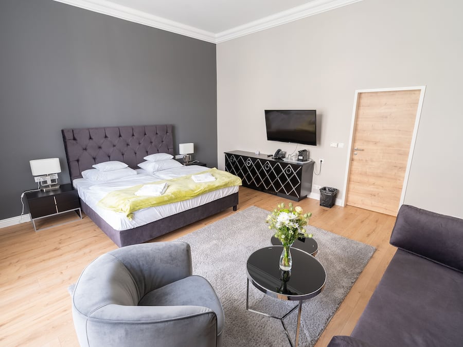 Superior Double Room | Minibar, in-room safe, desk, blackout drapes