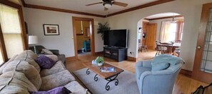 Älytelevisio, kirjoja, stereot