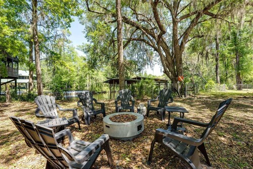 Amazing Home on Black Creek |Watersports Fun |Hot Tub |Firepit |BBQ |Boat Parking|Close to Boat Ramp