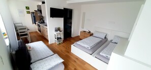 1 غرفة نوم ومكواة/لوح كي وواي فاي مجانًا وملاءات أسرّة