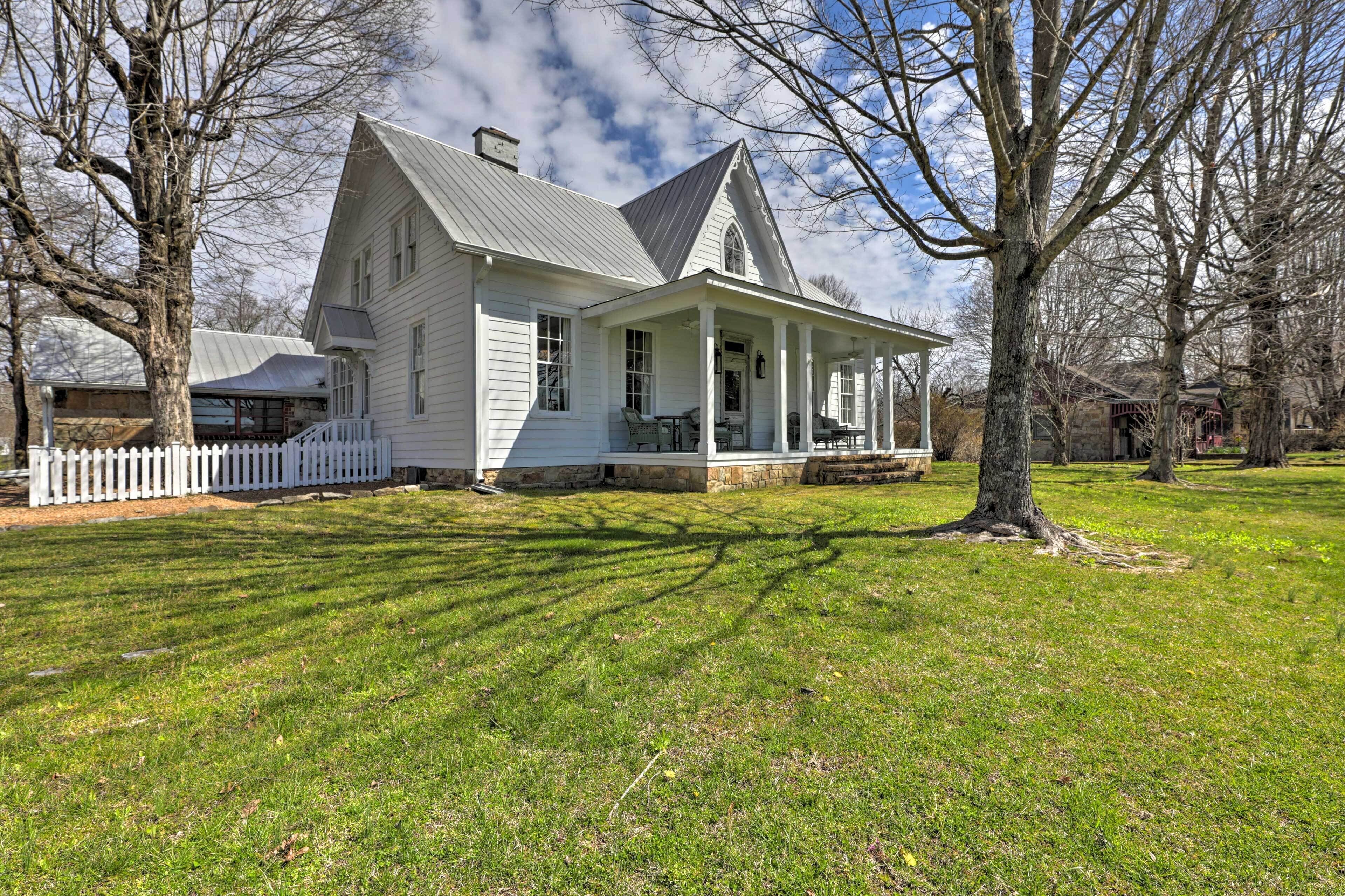 Enchanting Monteagle Retreat w/ Enclosed Patio!