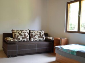 4 Schlafzimmer, Schreibtisch, WLAN