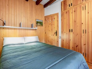3 chambres, fer et planche à repasser, Internet gratuit