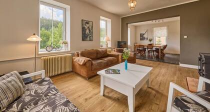 Hillside Lodge & Garden by Interhome