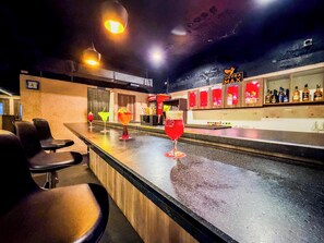 Bar (in der Unterkunft)