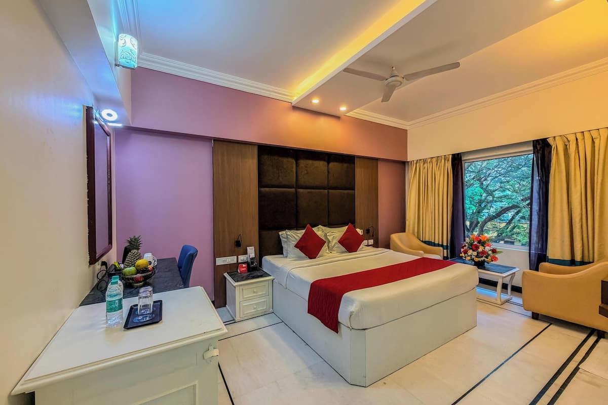 Premium-Zimmer | Hochwertige Bettwaren, Zimmersafe, Bügeleisen/Bügelbrett