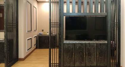 Xinjinjiang Boutique Hotel