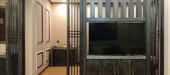 Xinjinjiang Boutique Hotel