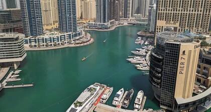 Amazing Views to Dubai Marina