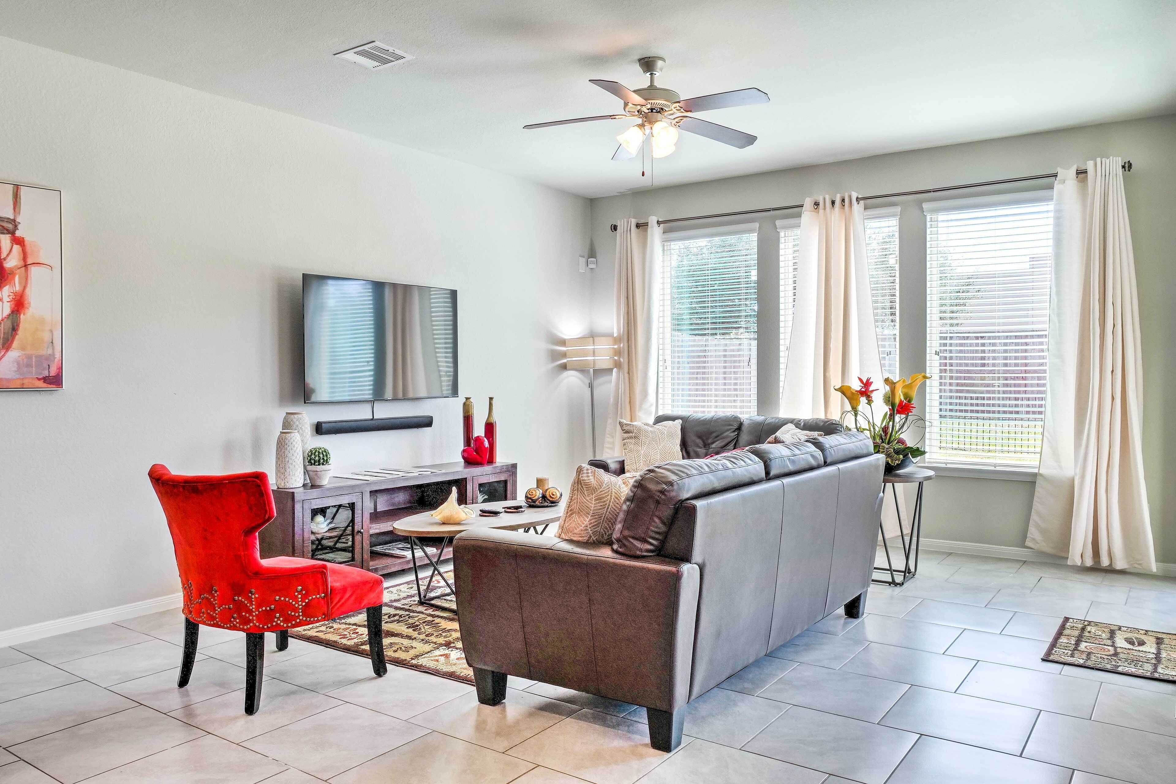 Quiet Rosenberg Home w/ Yard < 4 Mi to Dtwn