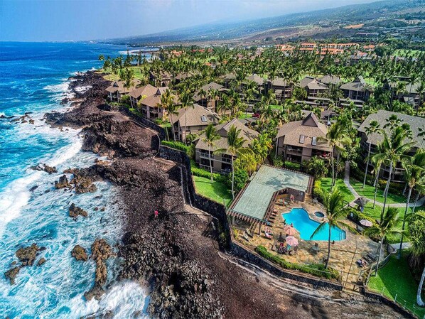Exterior - Luxe Family Fit! Great Ocean View, Gourmet Kitchen, Laundry, Lanai, WiFi, TV Kanaloa 3704 (Kailua-Kona)