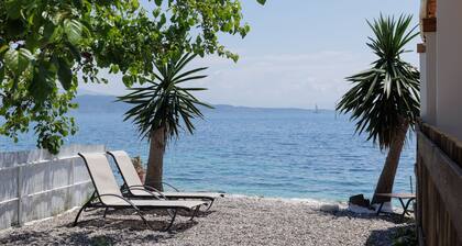 Salt and Sun Apartments by Konnect, Kaminaki Beach