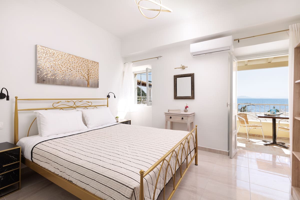 Apartment, 1 Schlafzimmer, Balkon, Meerblick | 1 Schlafzimmer, kostenloses WLAN, Bettwäsche