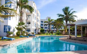 Front of property - Stay.Plus Almasi Beachfront Apartments (Mombasa)