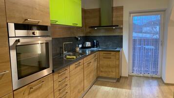 Kühlschrank, Ofen, Geschirrspüler