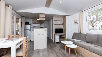 Fernseher, Tischtennisplatte