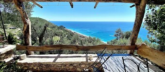 Appartement 'Ulivo' met zeezicht, gedeeld terras en Wi-Fi