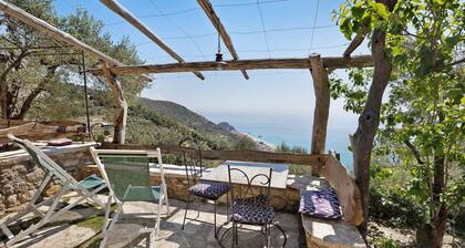 Appartement 'Ulivo' avec vue sur la mer, terrasse partagée et Wi-Fi