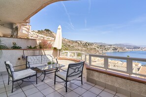 Property grounds - Apartment 'Las Lomas de Marina del Este' with Sea Views, Terraces, Shared Pool and Wi-Fi (Almuñecar)