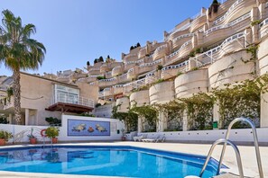 Pool - Apartment 'Las Lomas de Marina del Este' with Sea Views, Terraces, Shared Pool and Wi-Fi (Almuñecar)