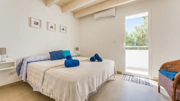 2 bedrooms, iron/ironing board, free WiFi, bed sheets