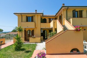 Exterior - Apartment 'Bilocale Pendolino' with Balcony, Shared Pool & Wi-Fi (Suvereto)