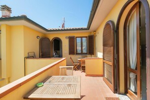 تناول الطعام بالخارج