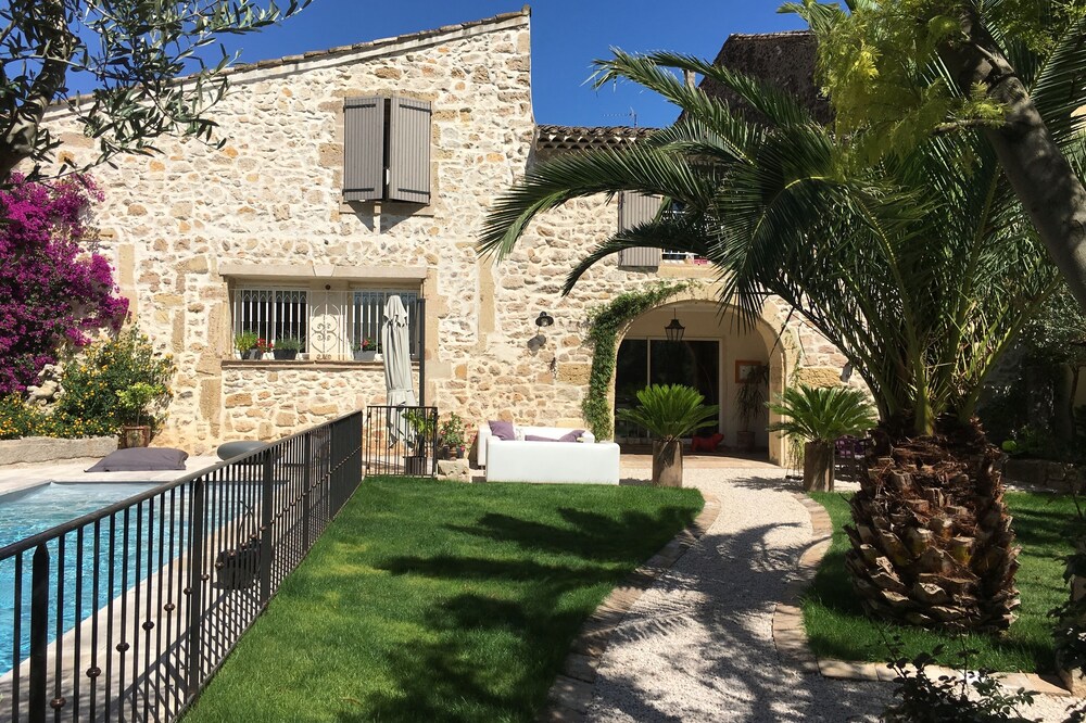 Florensac, high-end luxury family home, close to the sea
