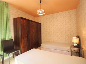 1 chambre, lit parapluie