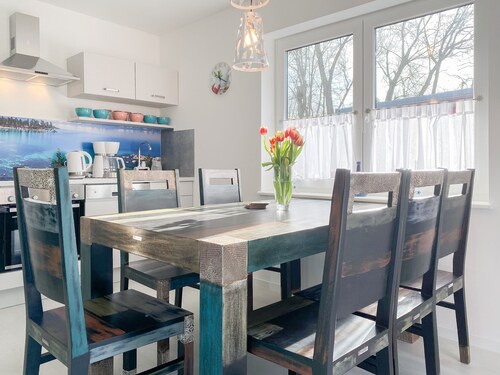 Red Cottage, Deutschland