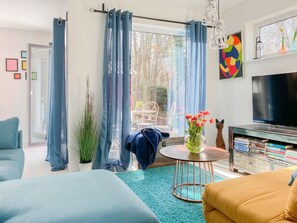 TV - Red Cottage, Deutschland (Timmendorfer Strand)