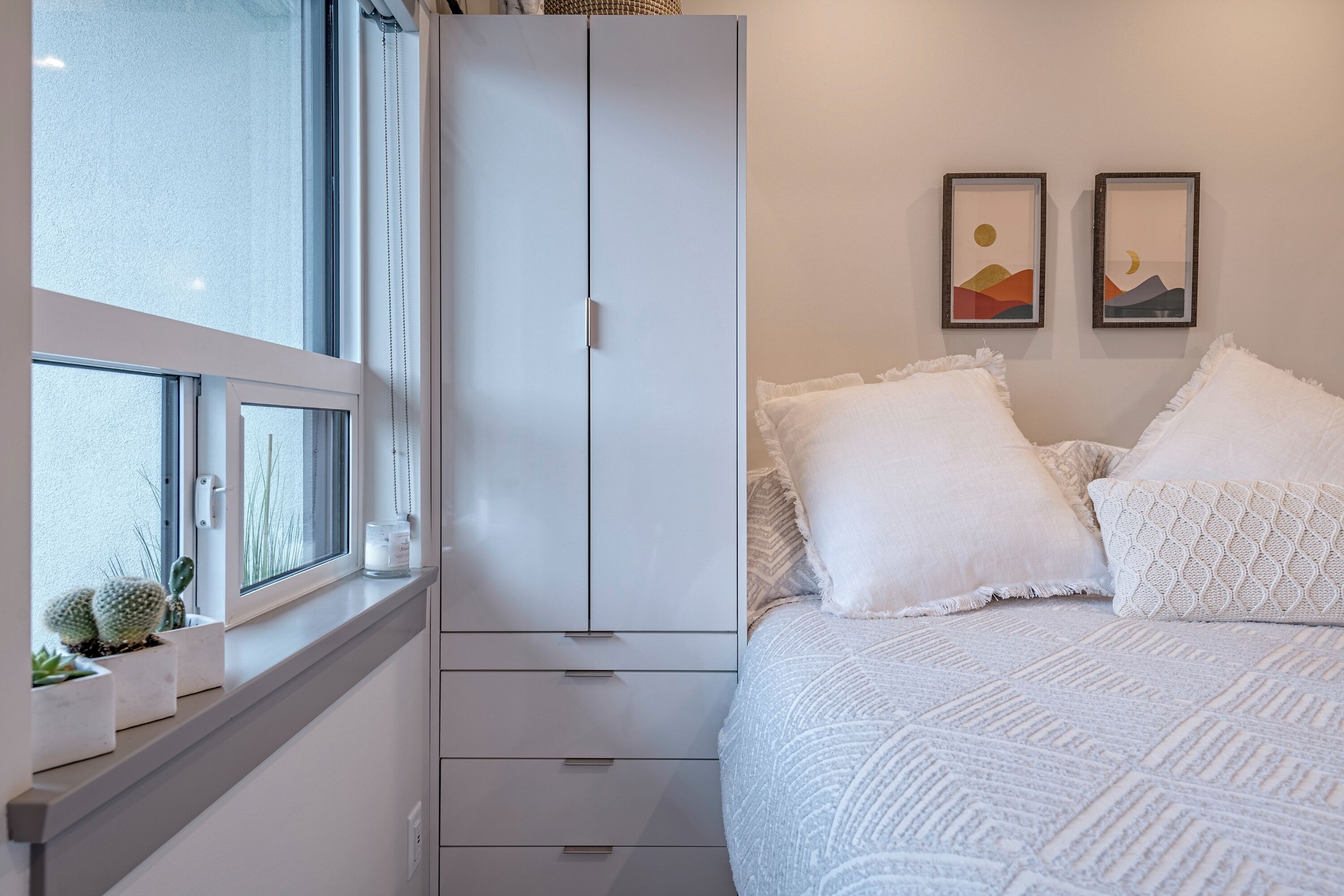 Luxury Lake Escape - beach condo with lake access, pickleball and heated pool!