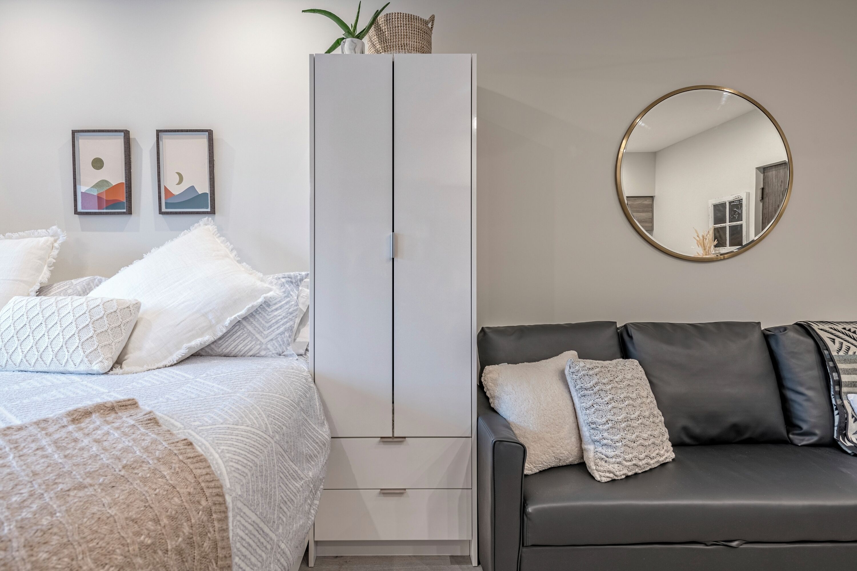 Luxury Lake Escape - beach condo with lake access, pickleball and heated pool!