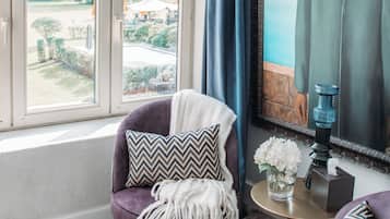 Classic Room | Egyptian cotton sheets, premium bedding, minibar, individually decorated