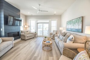 TV connectée, cheminée