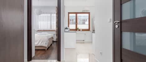 1 soverom, strykejern/-brett og sengetøy