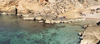 À 5 min à pied de la plage des Lecques, notre jolie maisonnette vous accueille !