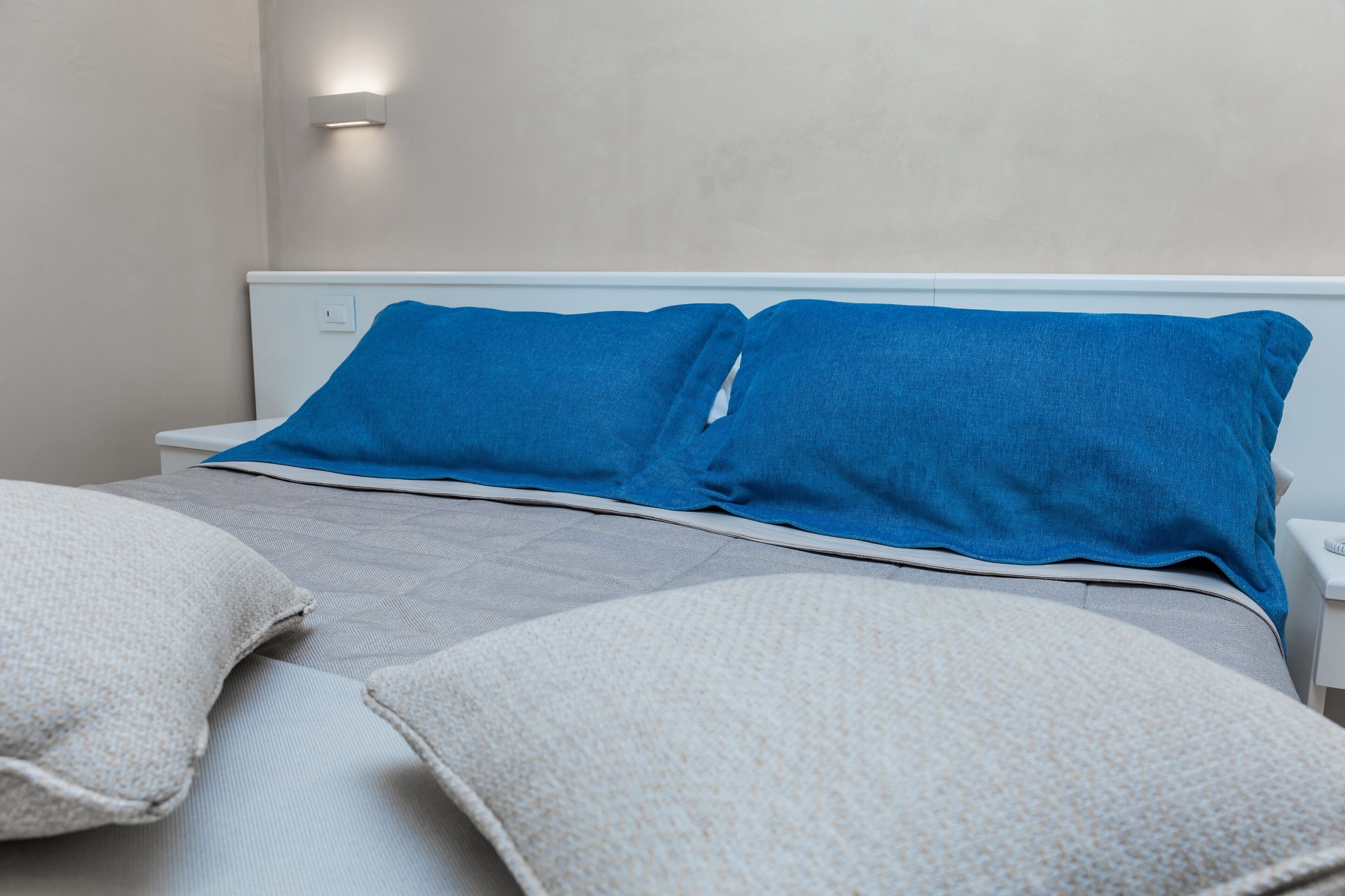 Roba de llit d'alta qualitat, minibar i caixa forta a l'habitació 