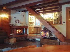 Smart TV, fireplace, video games, DVD player