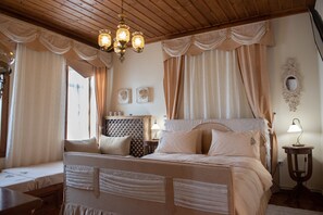 Traditional-Villa | 3 Schlafzimmer, Zimmersafe, Bügeleisen/Bügelbrett, Reisekinderbett