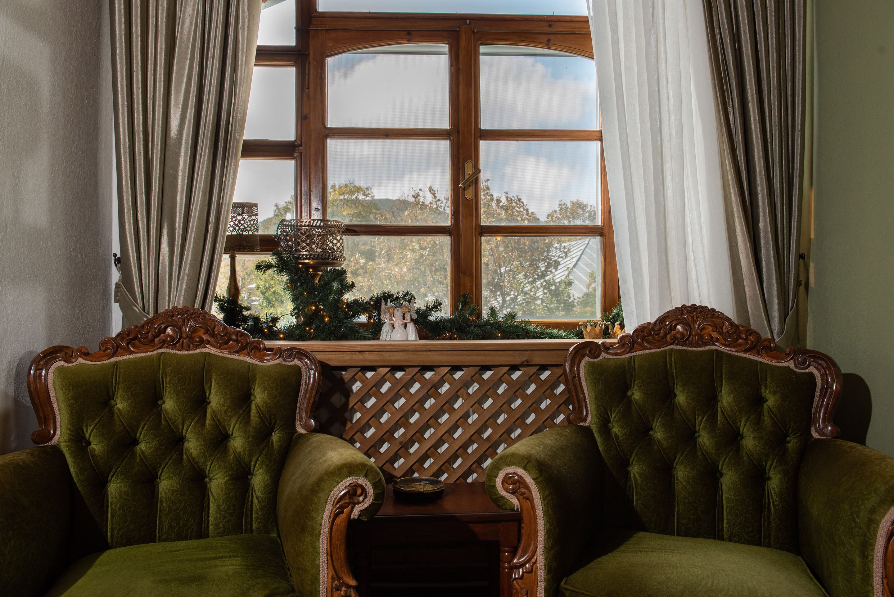 30-inch plasma TV with digital channels, TV