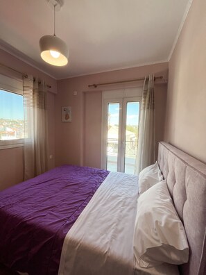 Dúplex | Habitacions insonoritzades, planxa i posts de planxar i wifi gratuïta 