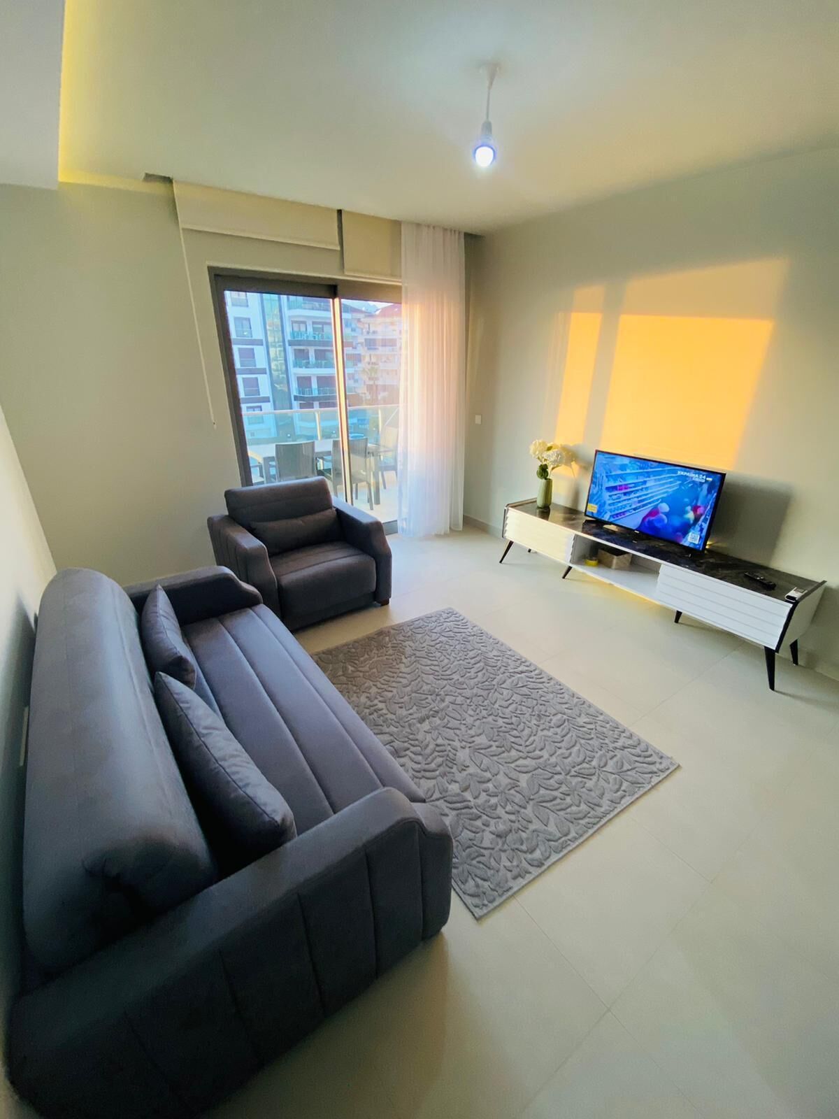 AT THE SEASHORE COZY APARTMENT WITH FULL ACTIVITY