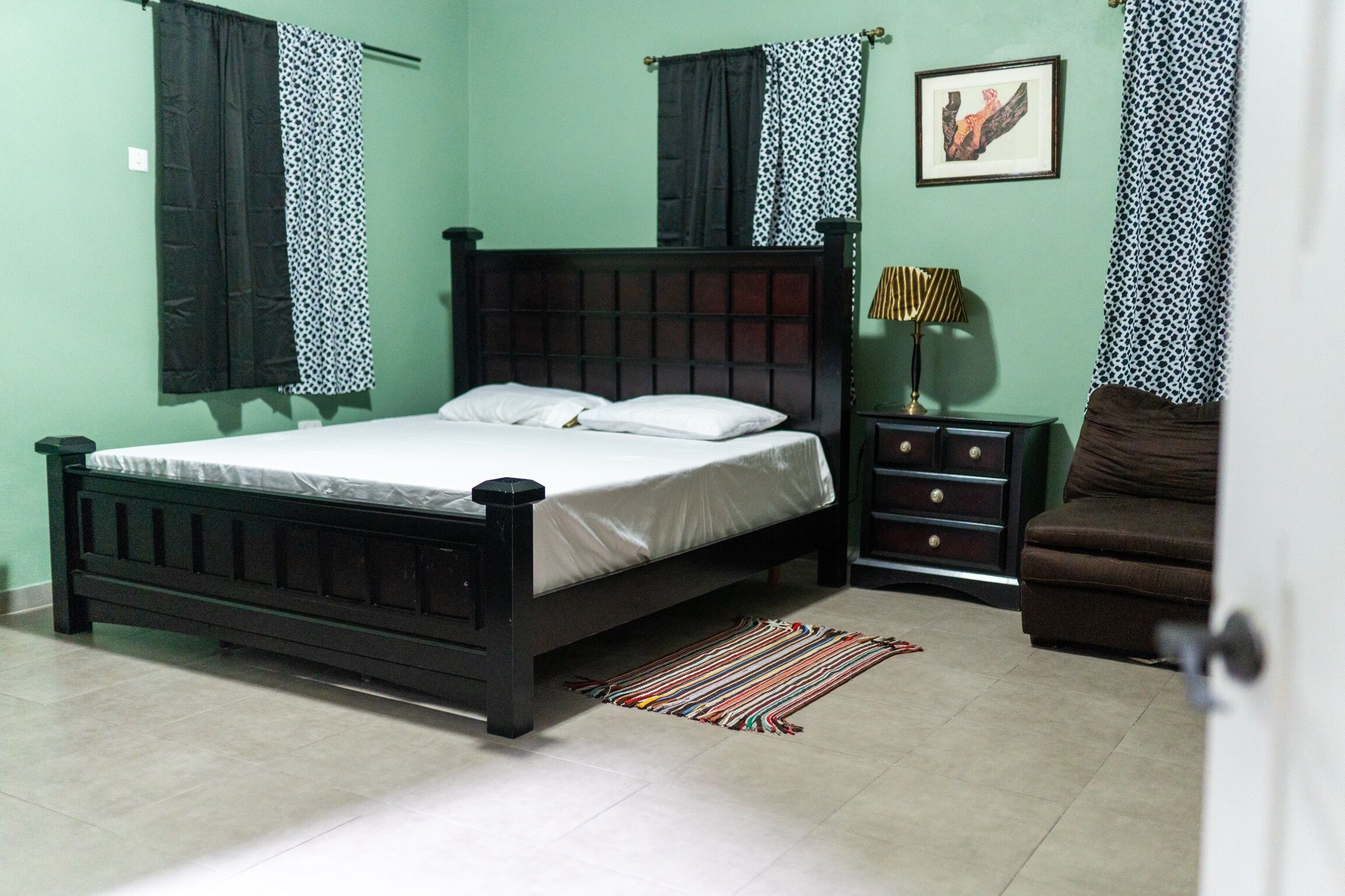 4 chambres, fer et planche à repasser, Wi-Fi gratuit, draps fournis