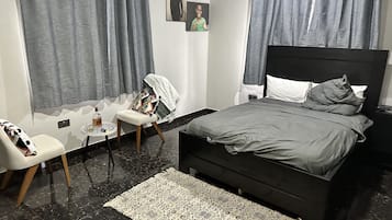 4 Schlafzimmer, Bügeleisen/Bügelbrett, kostenloses WLAN, Bettwäsche