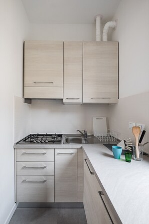 Frigorifero, microonde, forno, lavastoviglie