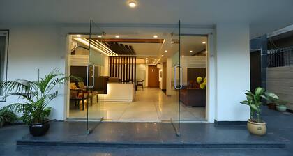 Hotel Keshav Residency - Medicity Gurugram, near Medanta Hospital