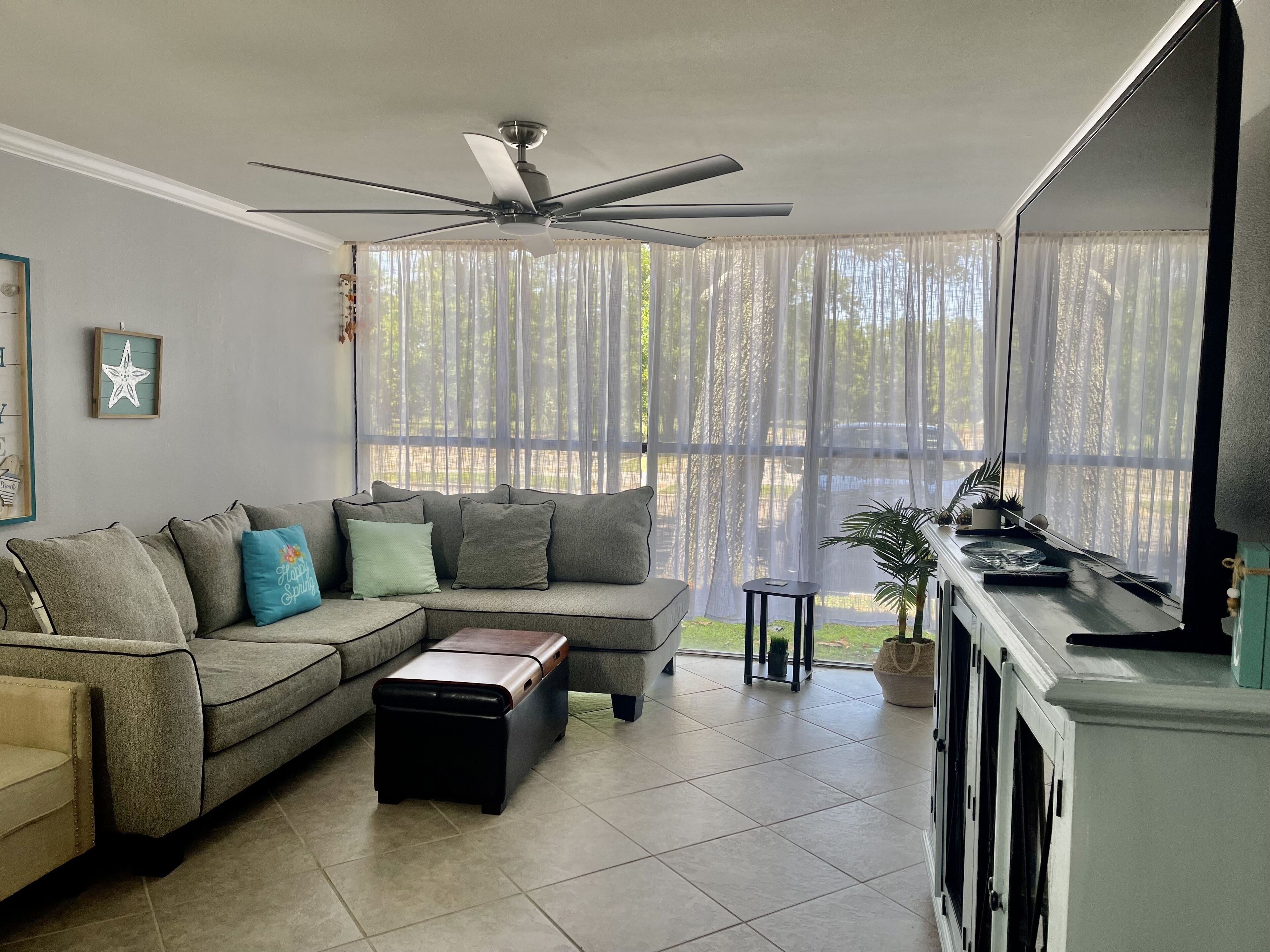 Condo Bottom floor- close to the beach